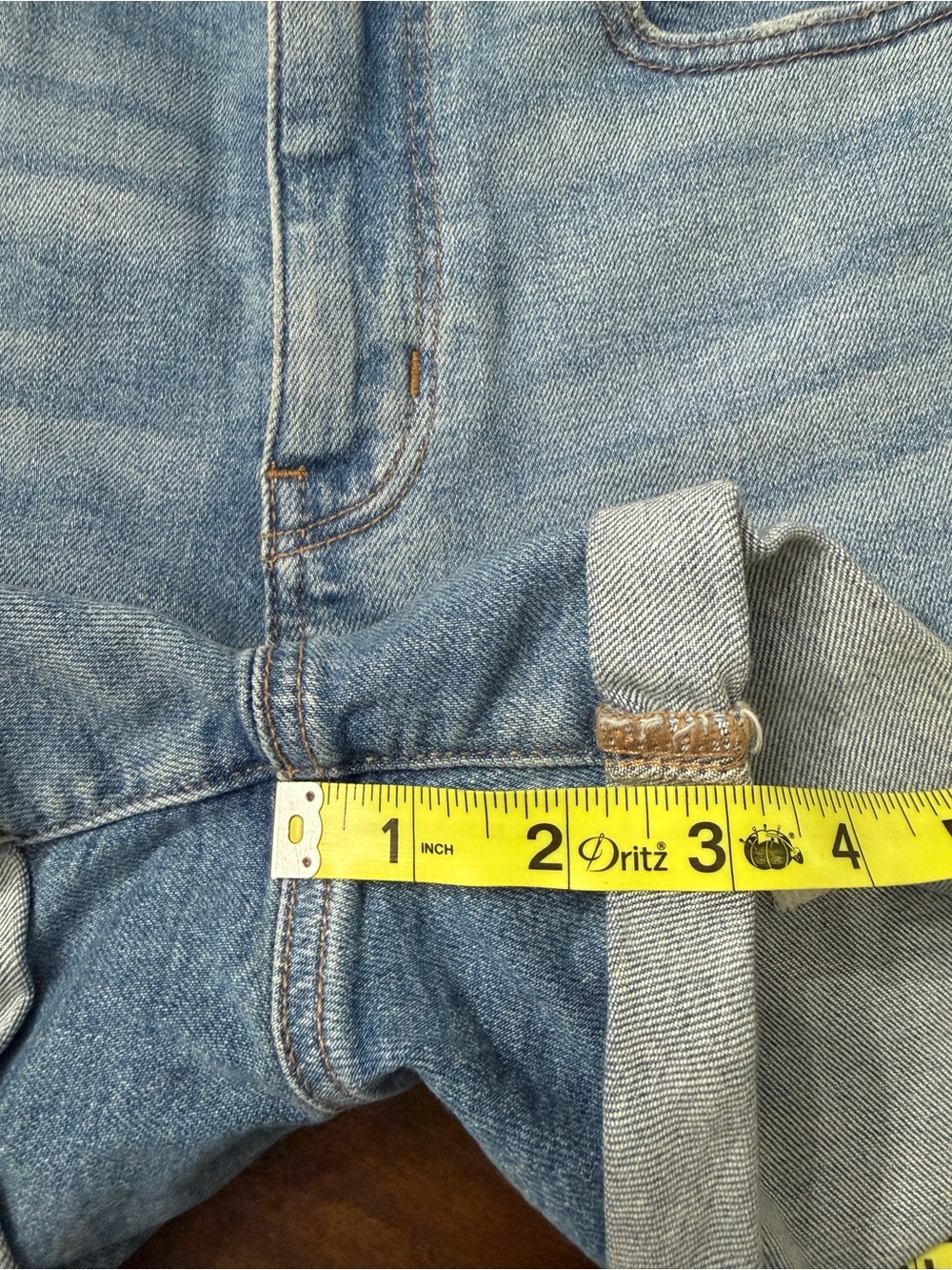 American Eagle Outfitters Light Wash Denim Roll Cuff Shorts - Picture 5 of 6